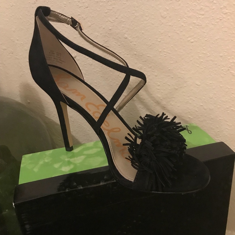 High heel shoe